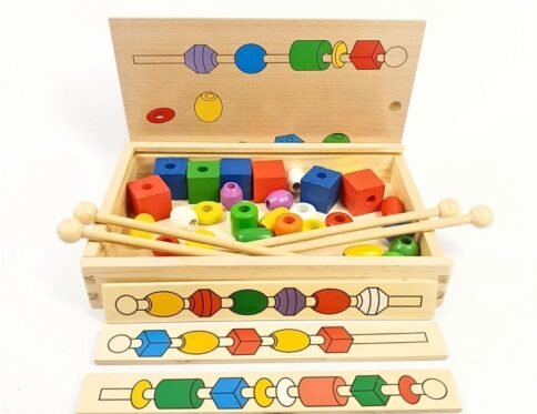علبة خرز خشبية تعليمية | Wooden Beads Game Box